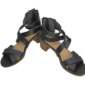 Size 8.0 Black Material Girl Mella Synthetic Sandals Size 8.0 Black Material Girl Mella Synthetic Sandals
